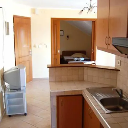 Melachrini Apartament *