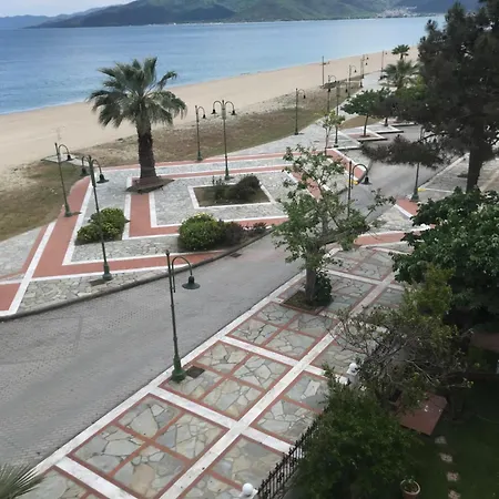 Melachrini Apartament *