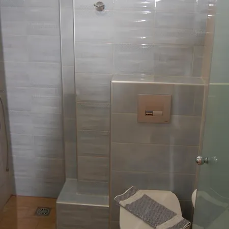 Melachrini Apartament *