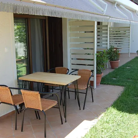 Melachrini Apartament Vrasná