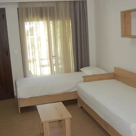 Melachrini Apartament *